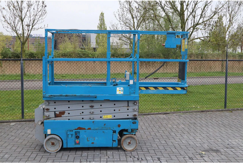 Genie GS-1932 | 7.8 METER | 227 KG - Nůžková plošina: obrázek 4 Genie GS-1932 | 7.8 METER | 227 KG - Nůžková plošina: obrázek 4