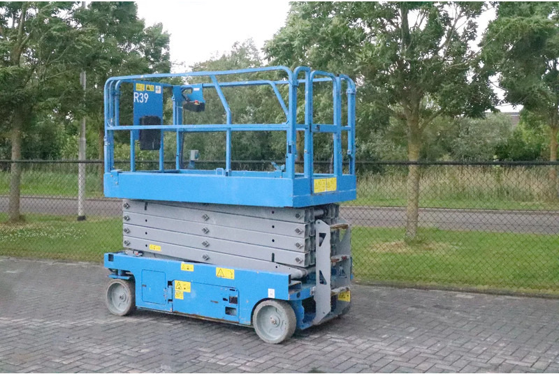 Genie GS-3246 | 12 METER | 318 KG - Nůžková plošina: obrázek 2 Genie GS-3246 | 12 METER | 318 KG - Nůžková plošina: obrázek 2