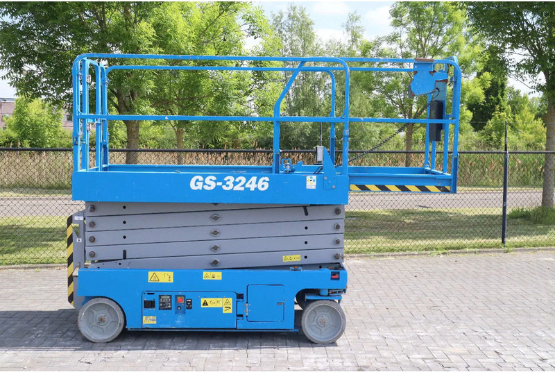 Genie GS-3246 | 12 METER | 318 KG - Nůžková plošina: obrázek 4 Genie GS-3246 | 12 METER | 318 KG - Nůžková plošina: obrázek 4