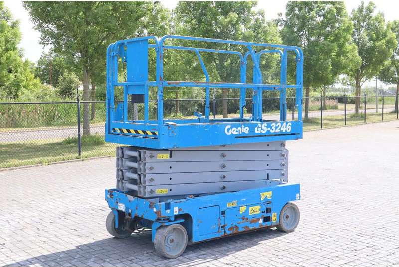 Genie GS-3246 | 12 METER | 318 KG - Nůžková plošina: obrázek 3 Genie GS-3246 | 12 METER | 318 KG - Nůžková plošina: obrázek 3
