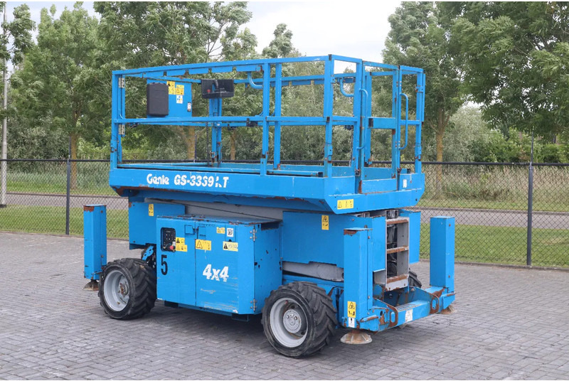 Genie GS-3369 RT | 12 METER | 454 kg - Nůžková plošina: obrázek 2 Genie GS-3369 RT | 12 METER | 454 kg - Nůžková plošina: obrázek 2