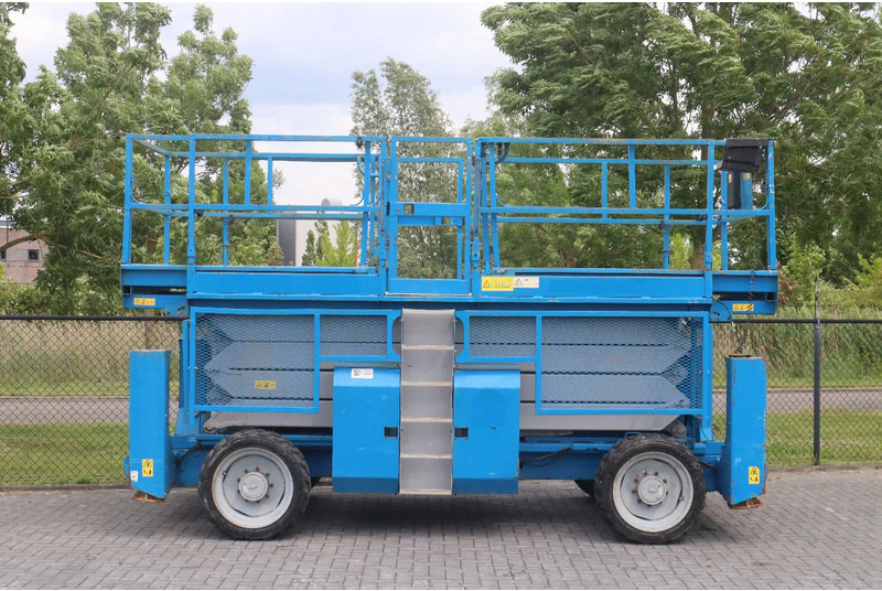 Genie GS-4390 RT | 15 METER | 680 KG - Nůžková plošina: obrázek 1 Genie GS-4390 RT | 15 METER | 680 KG - Nůžková plošina: obrázek 1