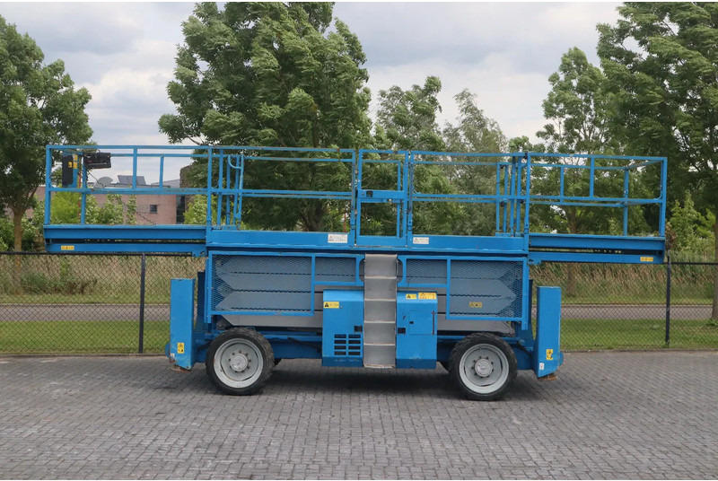 Genie GS-4390 RT | 15 METER | 680 KG - Nůžková plošina: obrázek 4 Genie GS-4390 RT | 15 METER | 680 KG - Nůžková plošina: obrázek 4