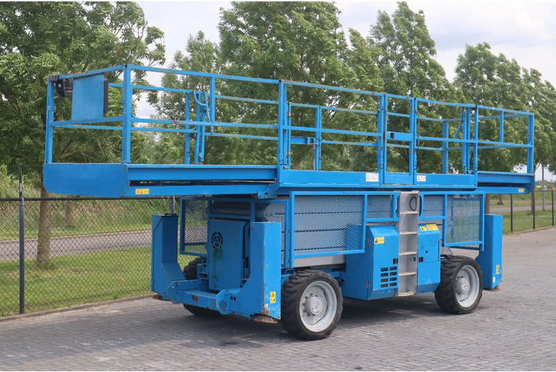 Genie GS-4390 RT | 15 METER | 680 KG - Nůžková plošina: obrázek 5 Genie GS-4390 RT | 15 METER | 680 KG - Nůžková plošina: obrázek 5