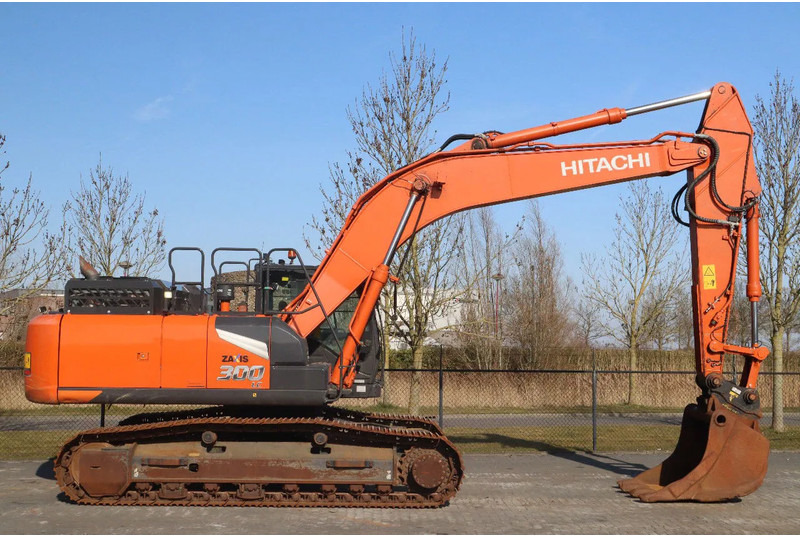 Hitachi ZX300 LC-7 | BUCKET | QUICK COUPLER | GOOD U/C! - Pásové rýpadlo: obrázek 4 Hitachi ZX300 LC-7 | BUCKET | QUICK COUPLER | GOOD U/C! - Pásové rýpadlo: obrázek 4