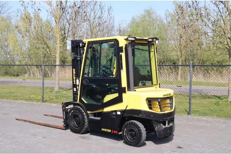 Hyster H2.5 A | BOOM SUSPENSION | SIDESHIFT | FORK EXTENTIONS | FORK POSITIONERS - Dieselový vysokozdvižný vozík: obrázek 3 Hyster H2.5 A | BOOM SUSPENSION | SIDESHIFT | FORK EXTENTIONS | FORK POSITIONERS - Dieselový vysokozdvižný vozík: obrázek 3
