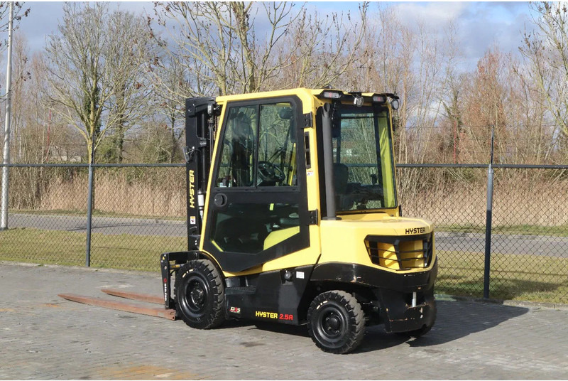 Hyster H2.5 A | BOOM SUSPENSION | SIDESHIFT | FORK EXTENTIONS | FORK POSITIONERS - Dieselový vysokozdvižný vozík: obrázek 3 Hyster H2.5 A | BOOM SUSPENSION | SIDESHIFT | FORK EXTENTIONS | FORK POSITIONERS - Dieselový vysokozdvižný vozík: obrázek 3