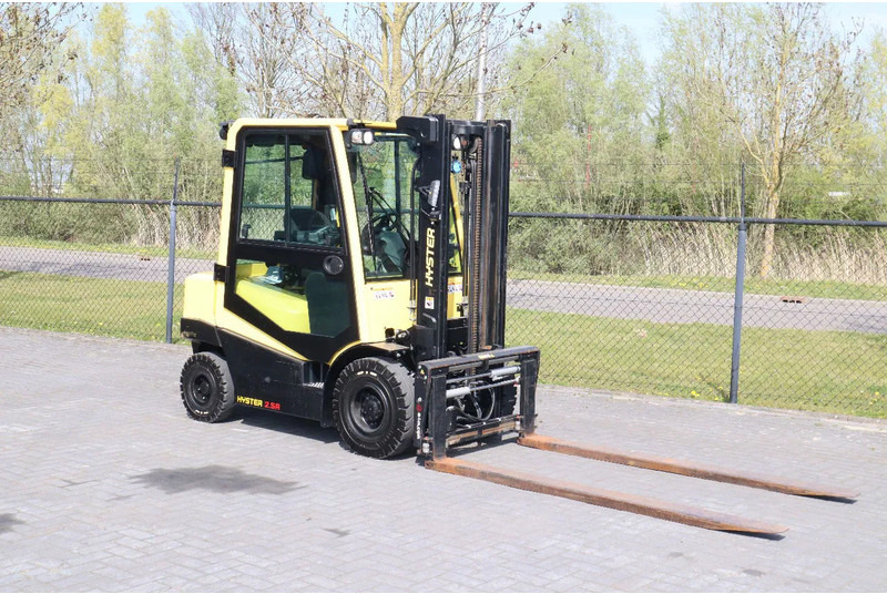 Hyster H2.5 A | BOOM SUSPENSION | SIDESHIFT | FORK EXTENTIONS | FORK POSITIONERS - Dieselový vysokozdvižný vozík: obrázek 5 Hyster H2.5 A | BOOM SUSPENSION | SIDESHIFT | FORK EXTENTIONS | FORK POSITIONERS - Dieselový vysokozdvižný vozík: obrázek 5