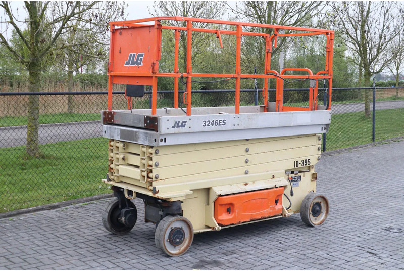 JLG 3246 ES | 12 METER | 320 KG - Nůžková plošina: obrázek 3 JLG 3246 ES | 12 METER | 320 KG - Nůžková plošina: obrázek 3