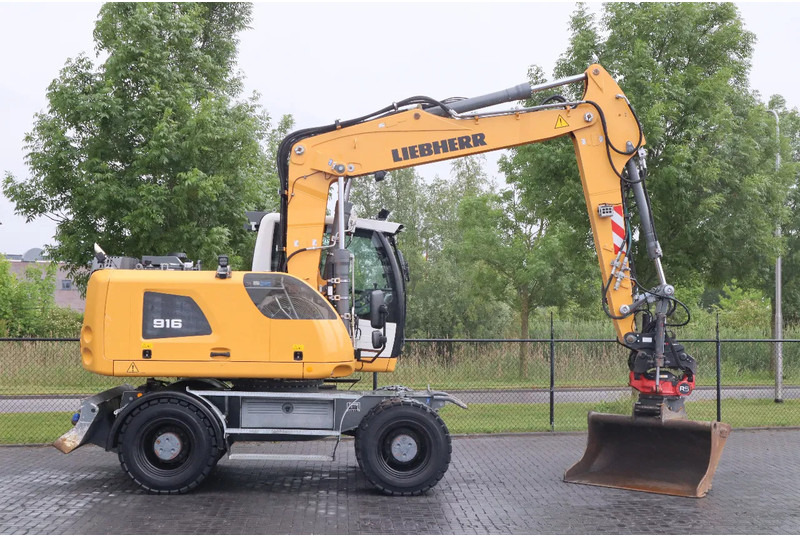 Liebherr A916 LITRONIC | ROTOTILT | BUCKET | DOZERBLADE - Kolesové rýpadlo: obrázek 4 Liebherr A916 LITRONIC | ROTOTILT | BUCKET | DOZERBLADE - Kolesové rýpadlo: obrázek 4