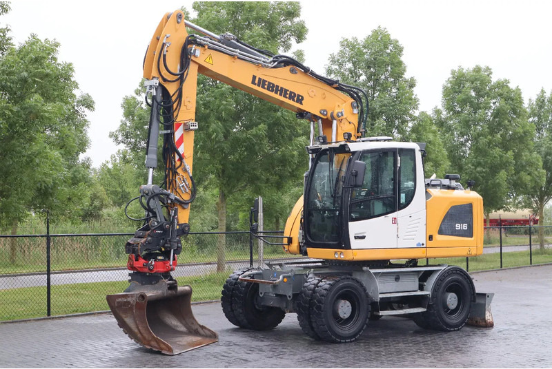 Liebherr A916 LITRONIC | ROTOTILT | BUCKET | DOZERBLADE - Kolesové rýpadlo: obrázek 2 Liebherr A916 LITRONIC | ROTOTILT | BUCKET | DOZERBLADE - Kolesové rýpadlo: obrázek 2