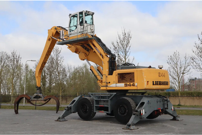 Liebherr A944 C HD | LOG GRAPPLE | HOLZGREIFER | TIMBER - Překládkové rypadlo: obrázek 3 Liebherr A944 C HD | LOG GRAPPLE | HOLZGREIFER | TIMBER - Překládkové rypadlo: obrázek 3