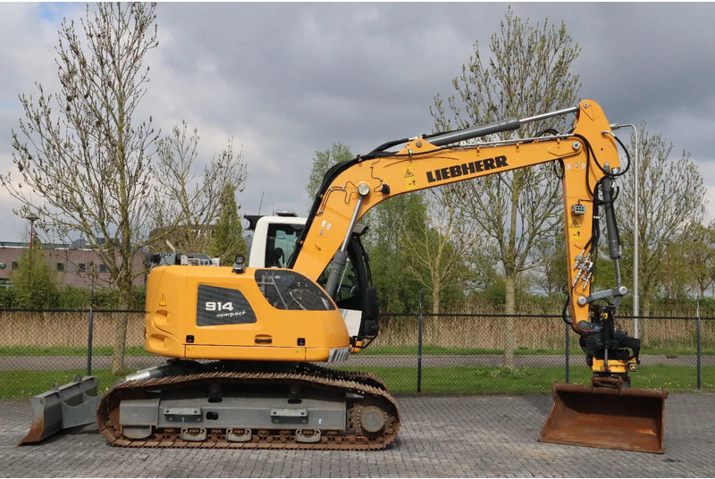 Liebherr R914 COMPACT S | ROTOTILT | 3X BUCKET | DOZERBLADE - Pásové rýpadlo: obrázek 4 Liebherr R914 COMPACT S | ROTOTILT | 3X BUCKET | DOZERBLADE - Pásové rýpadlo: obrázek 4