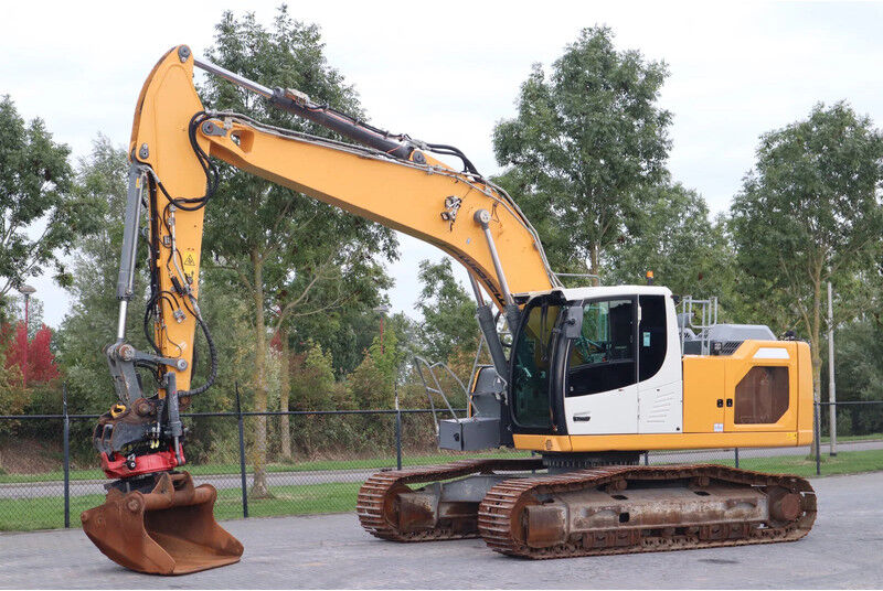 Liebherr R924 WLC | ROTOTILT R8 | BUCKET | - Pásové rýpadlo: obrázek 2 Liebherr R924 WLC | ROTOTILT R8 | BUCKET | - Pásové rýpadlo: obrázek 2