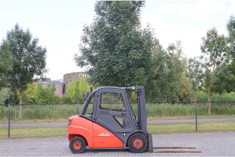 Linde H35D | SIDESHIFT + SPREADER | FREELIFT | 4.7 M - Dieselový vysokozdvižný vozík: obrázek 4 Linde H35D | SIDESHIFT + SPREADER | FREELIFT | 4.7 M - Dieselový vysokozdvižný vozík: obrázek 4