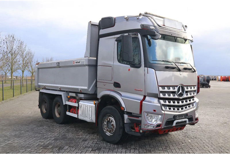 Mercedes-Benz Arocs 2658 2858 | 6X4 EURO 6 BIG AXLES | RETARDER | ENGINE PROBLEM - Sklápěč: obrázek 3 Mercedes-Benz Arocs 2658 2858 | 6X4 EURO 6 BIG AXLES | RETARDER | ENGINE PROBLEM - Sklápěč: obrázek 3