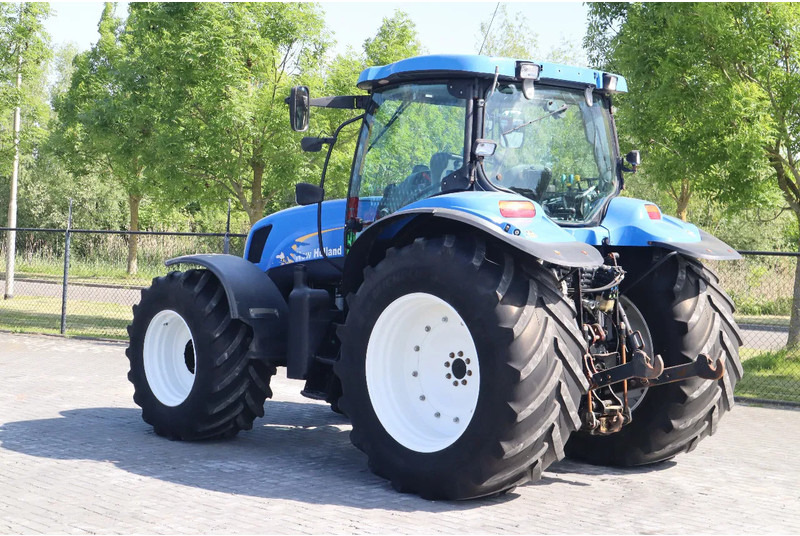New Holland TS135A | 40 KM/H | 4X4 | SUPERSTEER - Traktor: obrázek 3 New Holland TS135A | 40 KM/H | 4X4 | SUPERSTEER - Traktor: obrázek 3