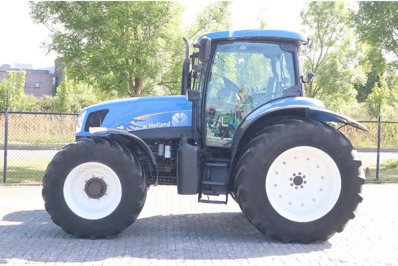 New Holland TS135A | 40 KM/H | 4X4 | SUPERSTEER - Traktor: obrázek 1 New Holland TS135A | 40 KM/H | 4X4 | SUPERSTEER - Traktor: obrázek 1