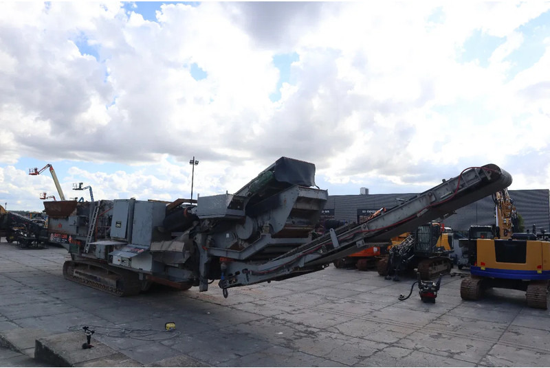 SBM REMAX 1218 E/D | REMOTE | CRUSHER | INCL. PARTS CONTAINER - Mobilní drtič: obrázek 4 SBM REMAX 1218 E/D | REMOTE | CRUSHER | INCL. PARTS CONTAINER - Mobilní drtič: obrázek 4