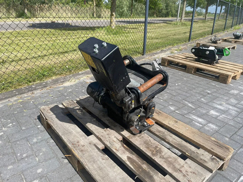 STEELWRIST STEELWRIST X06 S40 | TILT ROTATOR | VLS | FPL | RF | NEW / UNUSED - Tiltrotátor pro Stavební technika: obrázek 3 STEELWRIST STEELWRIST X06 S40 | TILT ROTATOR | VLS | FPL | RF | NEW / UNUSED - Tiltrotátor pro Stavební technika: obrázek 3