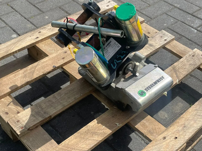 STEELWRIST TMX S30 -180HA | TILT QUICKCOUPLER | TILTING COUPLER | NEW - Tiltrotátor pro Stavební technika: obrázek 5 STEELWRIST TMX S30 -180HA | TILT QUICKCOUPLER | TILTING COUPLER | NEW - Tiltrotátor pro Stavební technika: obrázek 5