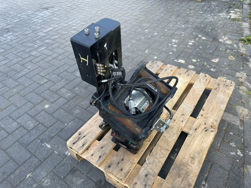 STEELWRIST X06 S40 | TILT ROTATOR | VLS | FPL | FF | NEW / UNUSED - Tiltrotátor pro Stavební technika: obrázek 4 STEELWRIST X06 S40 | TILT ROTATOR | VLS | FPL | FF | NEW / UNUSED - Tiltrotátor pro Stavební technika: obrázek 4