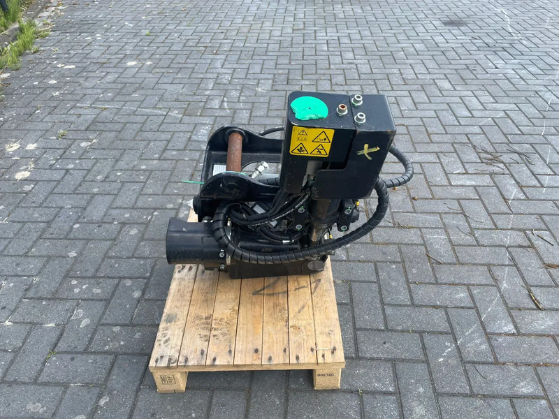 STEELWRIST X06 S40 | TILT ROTATOR | VLS | FPL | RF | NEW / UNUSED - Tiltrotátor pro Stavební technika: obrázek 4 STEELWRIST X06 S40 | TILT ROTATOR | VLS | FPL | RF | NEW / UNUSED - Tiltrotátor pro Stavební technika: obrázek 4