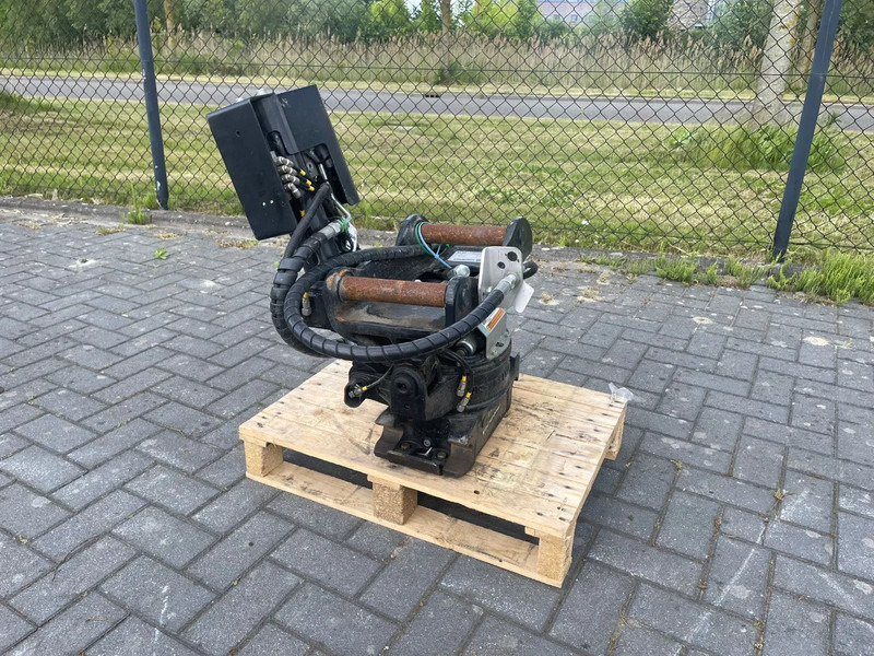 STEELWRIST X06 S40 | TILT ROTATOR | VLS | FPL | RF | NEW / UNUSED - Tiltrotátor pro Stavební technika: obrázek 1 STEELWRIST X06 S40 | TILT ROTATOR | VLS | FPL | RF | NEW / UNUSED - Tiltrotátor pro Stavební technika: obrázek 1