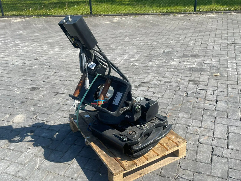 STEELWRIST X07 S40 GR FPH GEN 2 | S40 | GRIPPER | NEW / UNUSED - Tiltrotátor pro Stavební technika: obrázek 3 STEELWRIST X07 S40 GR FPH GEN 2 | S40 | GRIPPER | NEW / UNUSED - Tiltrotátor pro Stavební technika: obrázek 3