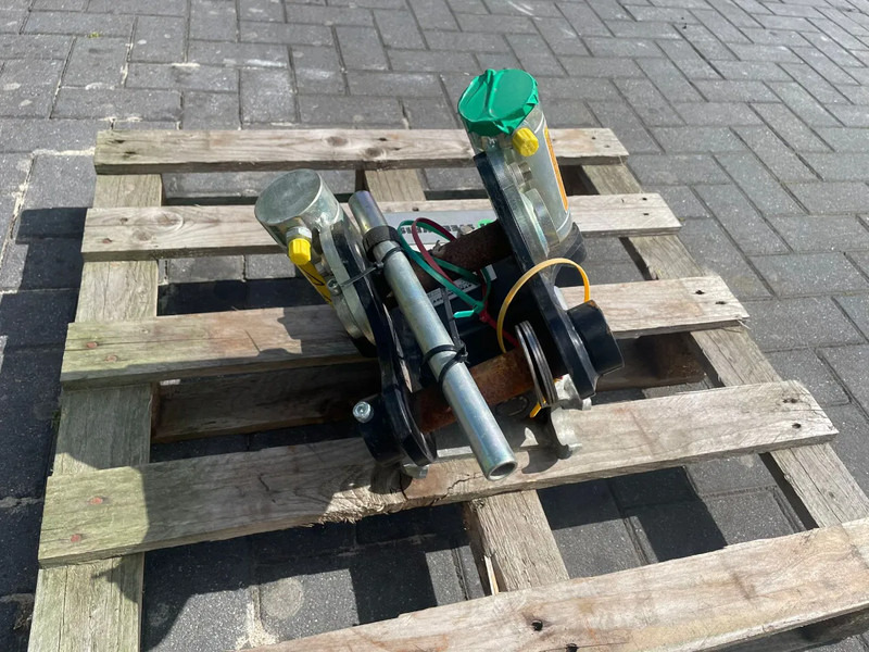 Sanderson STEELWRIST TMX S30 -180HA | TILT QUICKCOUPLER | TILTING COUPLER | NEW - Tiltrotátor pro Stavební technika: obrázek 4 Sanderson STEELWRIST TMX S30 -180HA | TILT QUICKCOUPLER | TILTING COUPLER | NEW - Tiltrotátor pro Stavební technika: obrázek 4
