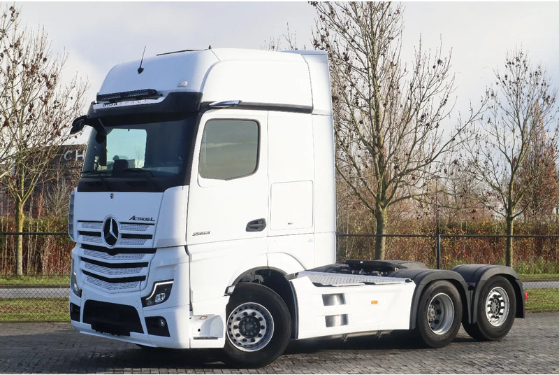 Mercedes-Benz Actros 2553 | 6X2 | FULL AIR | RETARDER | 33.000 KM! | EURO 6 - Tahač: obrázek 1 Mercedes-Benz Actros 2553 | 6X2 | FULL AIR | RETARDER | 33.000 KM! | EURO 6 - Tahač: obrázek 1
