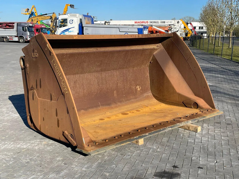 UFO HTS | 7 M3 | HIGH TIP BUCKET | VOLVO L220H | NEW BLADE - Lžíce pro Stavební technika: obrázek 5 UFO HTS | 7 M3 | HIGH TIP BUCKET | VOLVO L220H | NEW BLADE - Lžíce pro Stavební technika: obrázek 5