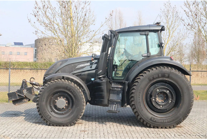 Valtra T234 D UNLIMITED | FRONT PTO | 53 KM/H | FULL OPTION - Traktor: obrázek 2 Valtra T234 D UNLIMITED | FRONT PTO | 53 KM/H | FULL OPTION - Traktor: obrázek 2