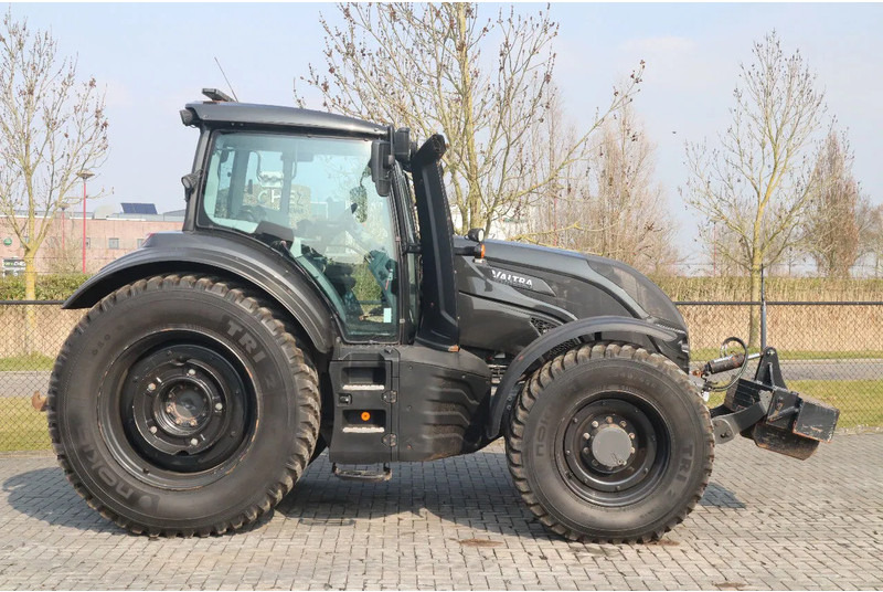 Valtra T234 D UNLIMITED | FRONT PTO | 53 KM/H | FULL OPTION - Traktor: obrázek 4 Valtra T234 D UNLIMITED | FRONT PTO | 53 KM/H | FULL OPTION - Traktor: obrázek 4
