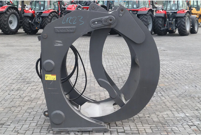 Volvo 80834 | 1.8 M2 | L60/L70/L90 | LOG GRAPPLE | HOLZGREIFER | WOOD CLAMP - Vyvážecí přívěs: obrázek 4 Volvo 80834 | 1.8 M2 | L60/L70/L90 | LOG GRAPPLE | HOLZGREIFER | WOOD CLAMP - Vyvážecí přívěs: obrázek 4