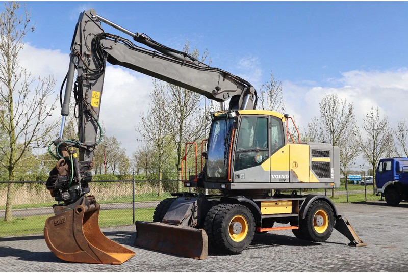Volvo EW 220 E | TILTROTATOR | BUCKET | 2-PIECE | BSS - Kolesové rýpadlo: obrázek 2 Volvo EW 220 E | TILTROTATOR | BUCKET | 2-PIECE | BSS - Kolesové rýpadlo: obrázek 2