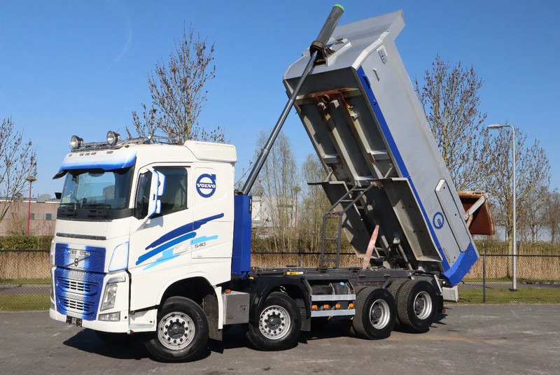 Volvo FH 540 | 8X4 | TANDEMLIFT | RETARDER | BIG AXLES | EURO 6 - Sklápěč: obrázek 1 Volvo FH 540 | 8X4 | TANDEMLIFT | RETARDER | BIG AXLES | EURO 6 - Sklápěč: obrázek 1