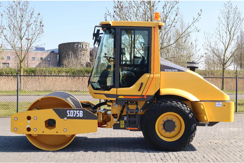 Válec Volvo SD75B | SD 75 B | NEW / UNUSED | 1 YEAR WARRANTY: obrázek 1