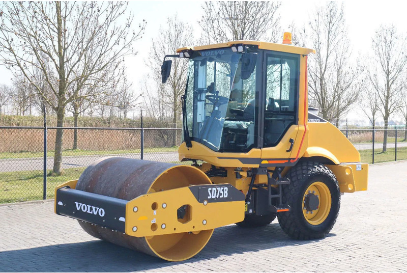 Volvo SD75B | SD 75 B | NEW / UNUSED | 1 YEAR WARRANTY - Válec: obrázek 2 Volvo SD75B | SD 75 B | NEW / UNUSED | 1 YEAR WARRANTY - Válec: obrázek 2