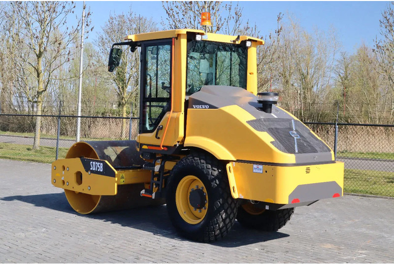Volvo SD75B | SD 75 B | NEW / UNUSED | 1 YEAR WARRANTY - Válec: obrázek 3 Volvo SD75B | SD 75 B | NEW / UNUSED | 1 YEAR WARRANTY - Válec: obrázek 3