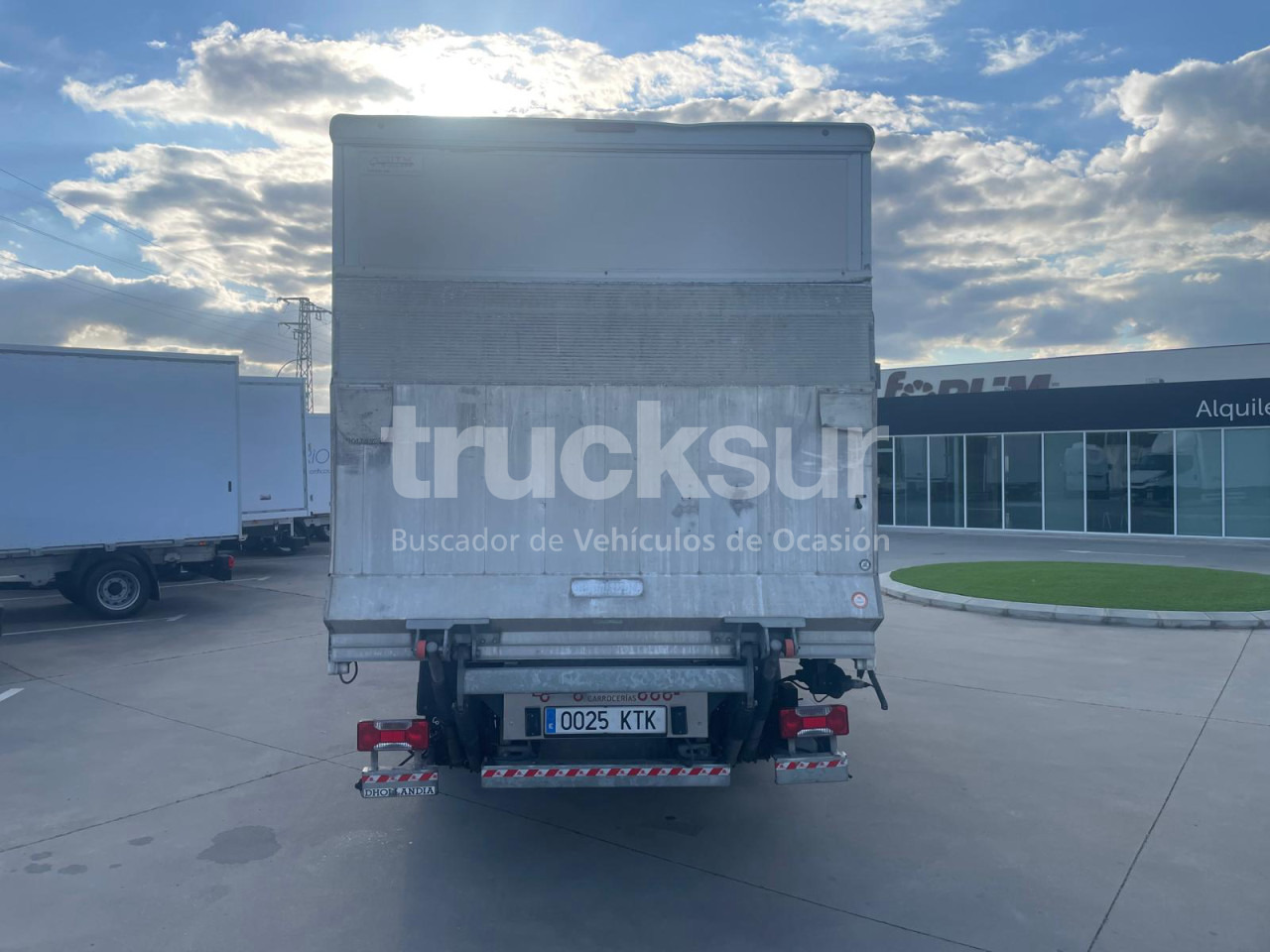 IVECO 72C18 P/E - Skříňový nákladní auto: obrázek 4 IVECO 72C18 P/E - Skříňový nákladní auto: obrázek 4