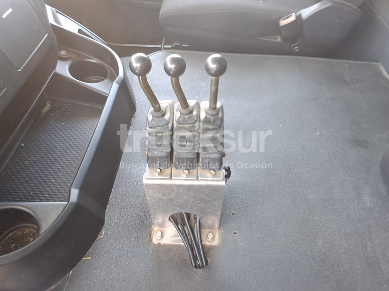 Sklápěč, Auto s hydraulickou rukou IVECO AT260SY/PS 360CV: obrázek 21