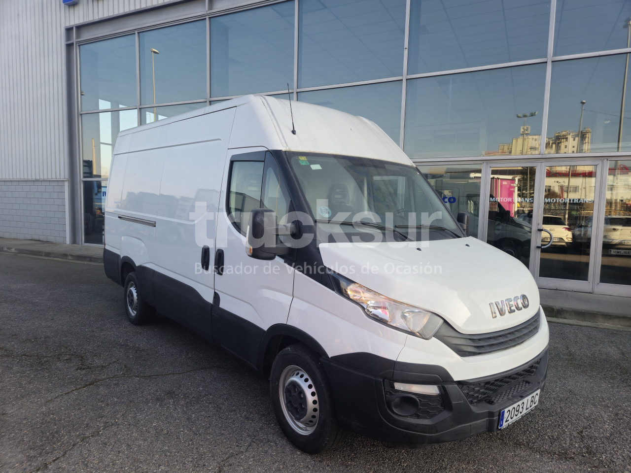 IVECO DAILY 35S16V 12M3 - Dodávka skřín: obrázek 3 IVECO DAILY 35S16V 12M3 - Dodávka skřín: obrázek 3
