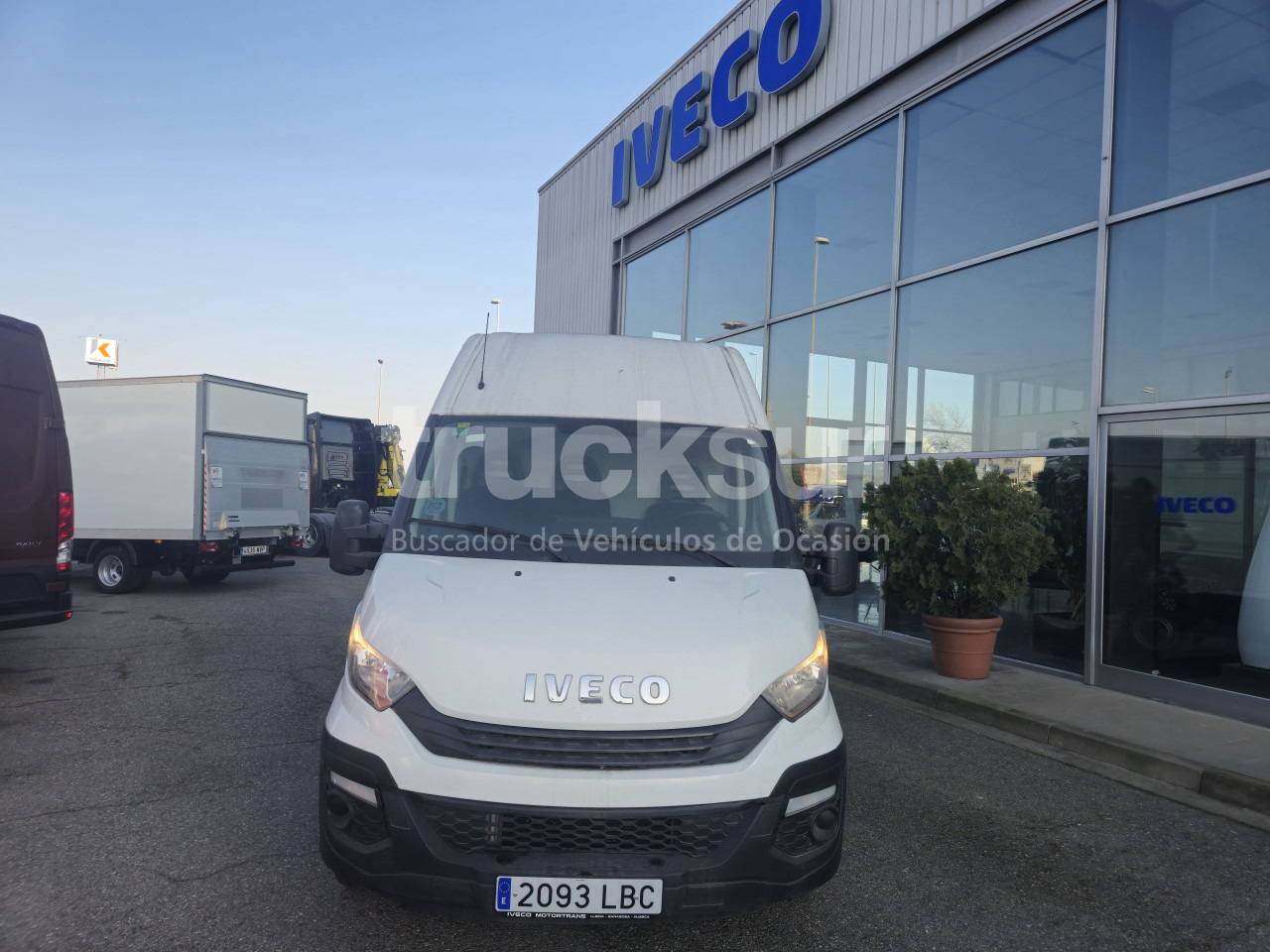 IVECO DAILY 35S16V 12M3 - Dodávka skřín: obrázek 2 IVECO DAILY 35S16V 12M3 - Dodávka skřín: obrázek 2