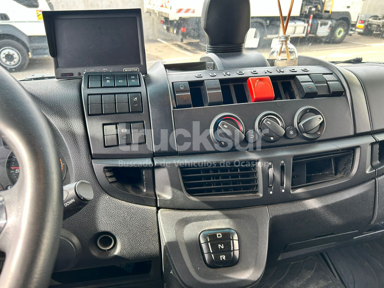Plachtový nákladní auto IVECO EUROCARGO ML160-250: obrázek 12