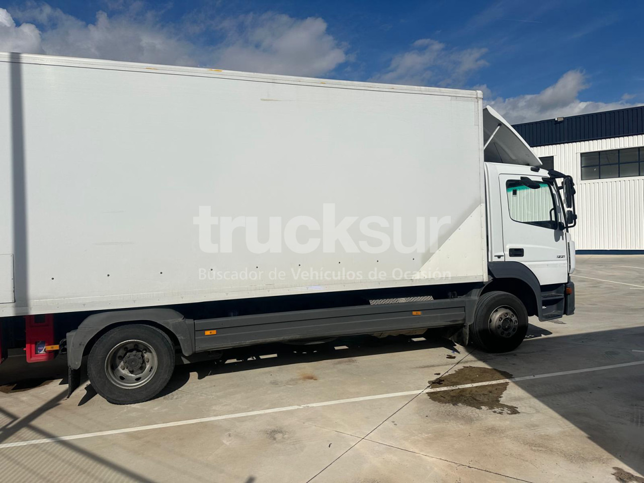 MERCEDES ATEGO - Skříňový nákladní auto: obrázek 3 MERCEDES ATEGO - Skříňový nákladní auto: obrázek 3