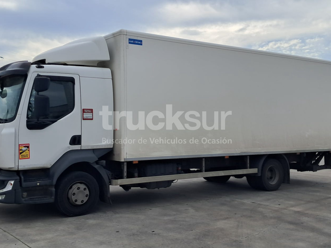 RENAULT D12.240 - Skříňový nákladní auto: obrázek 1 RENAULT D12.240 - Skříňový nákladní auto: obrázek 1