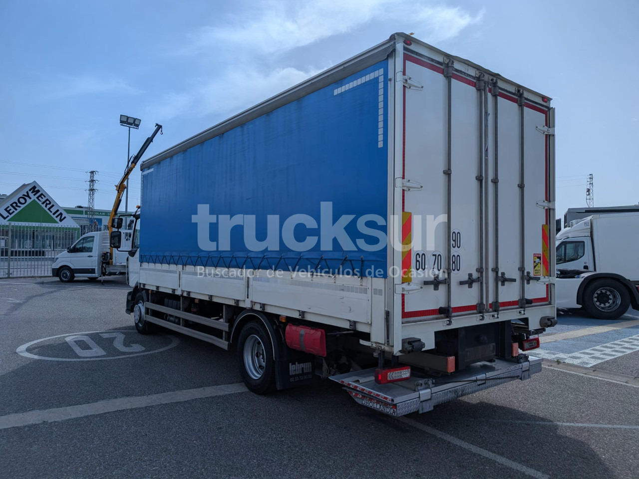 RENAULT D240.12 - Plachtový nákladní auto: obrázek 4 RENAULT D240.12 - Plachtový nákladní auto: obrázek 4