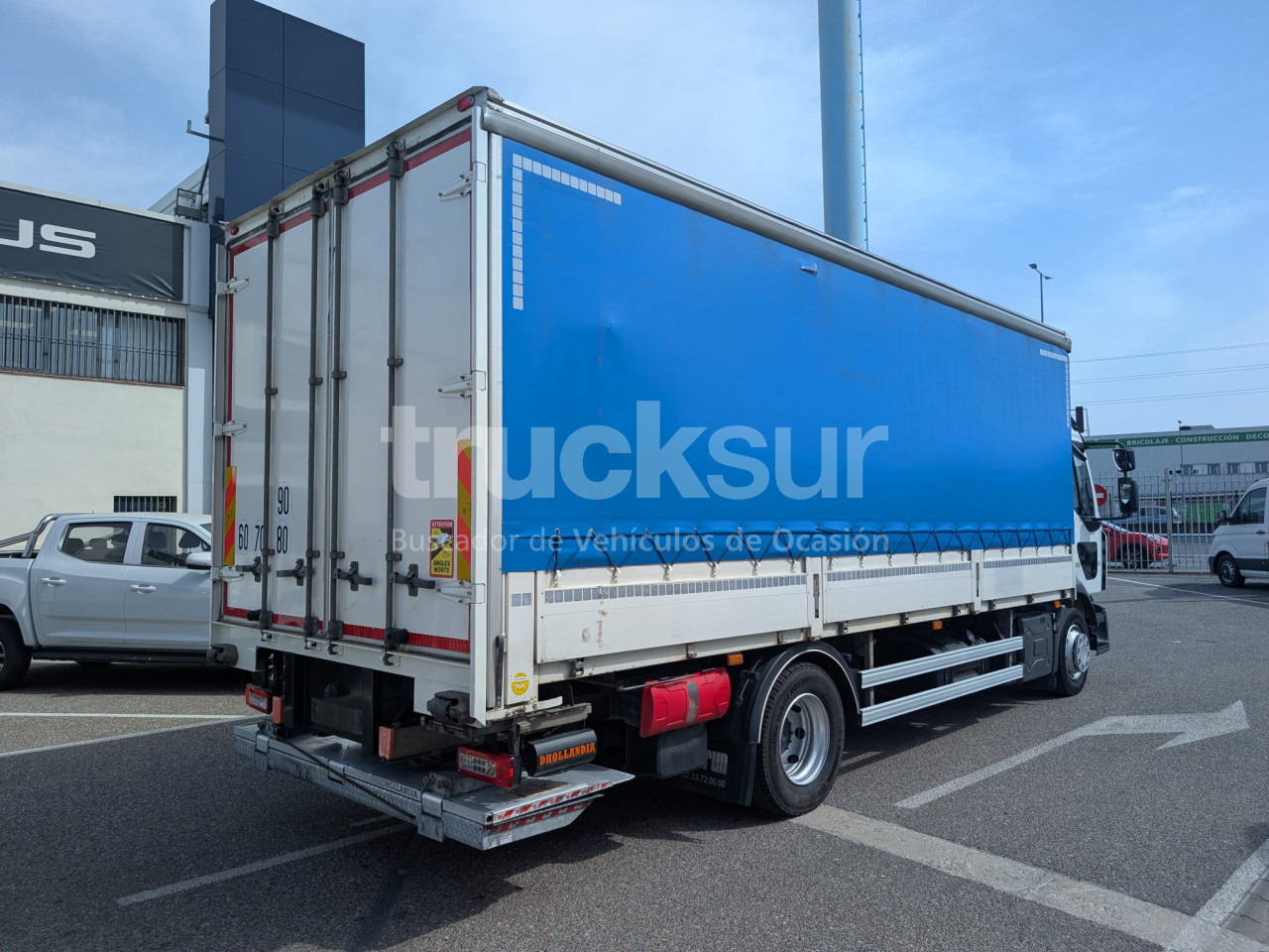 RENAULT D240.12 - Plachtový nákladní auto: obrázek 3 RENAULT D240.12 - Plachtový nákladní auto: obrázek 3