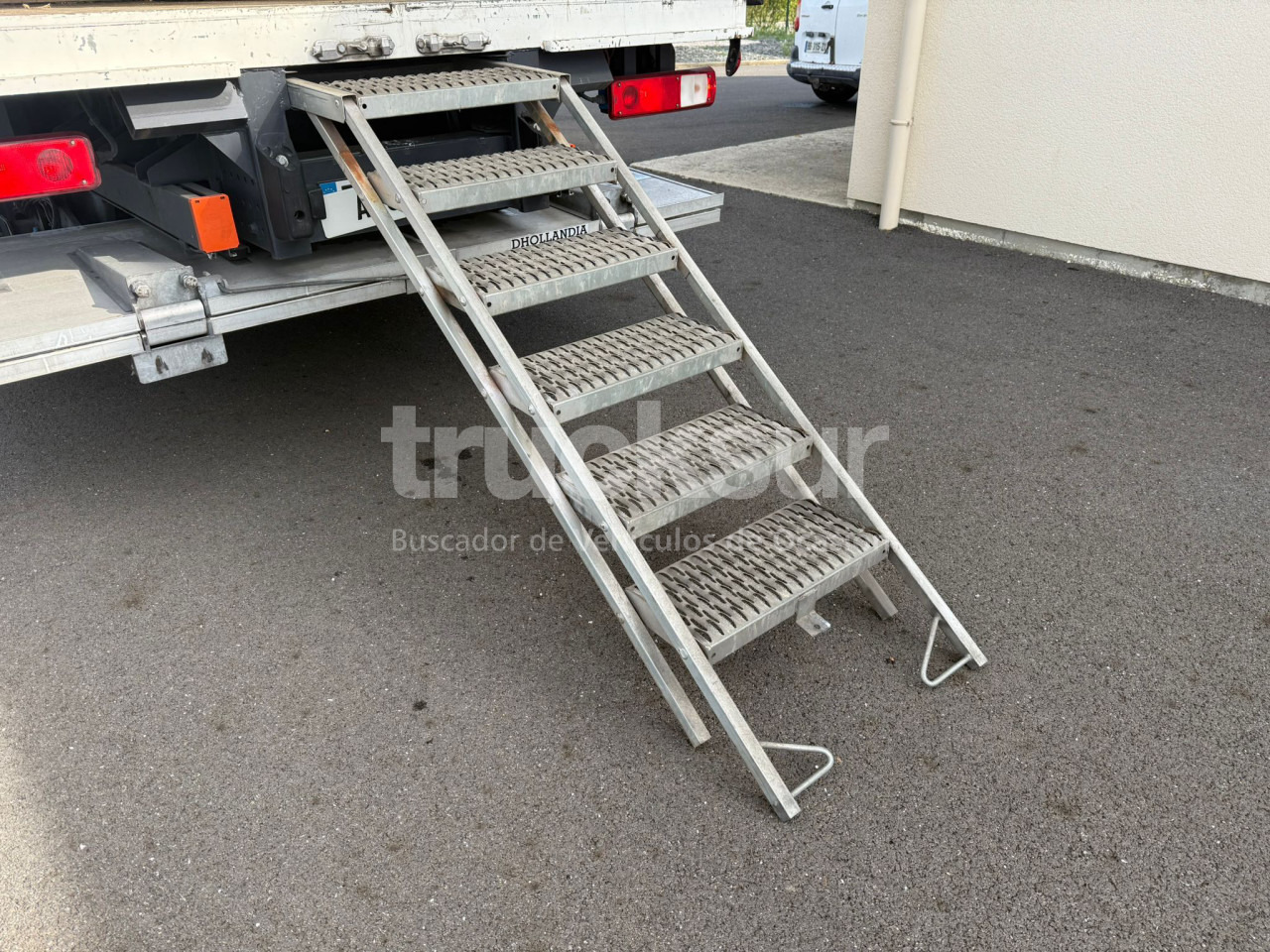 Skříňový nákladní auto RENAULT D320.18: obrázek 10 Skříňový nákladní auto RENAULT D320.18: obrázek 10